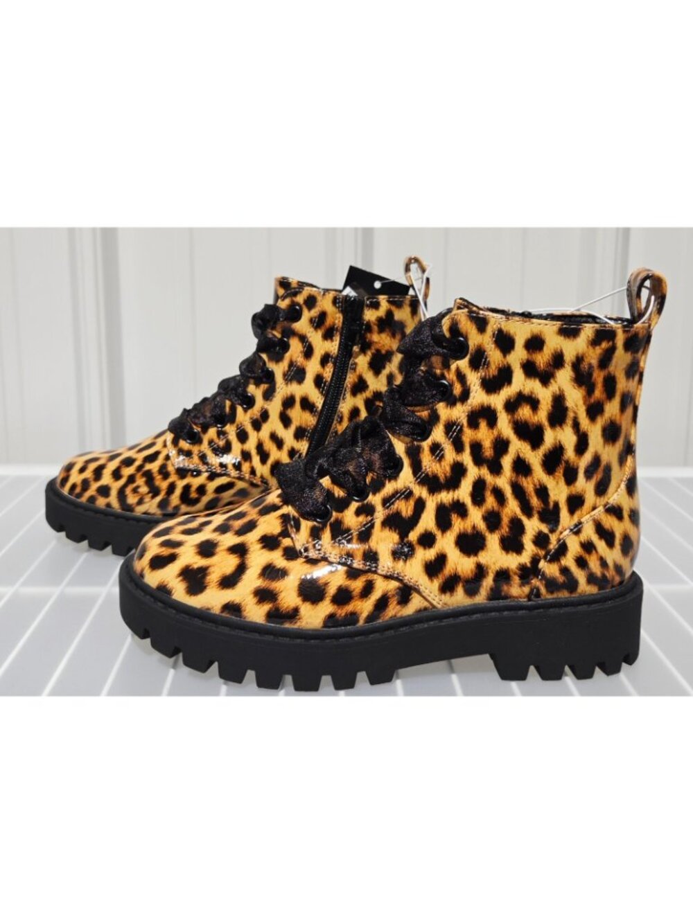 Art Class Kaydan Big Girls' Leopard Print Combat Platform Ankle Boots - Picture 2 of 6